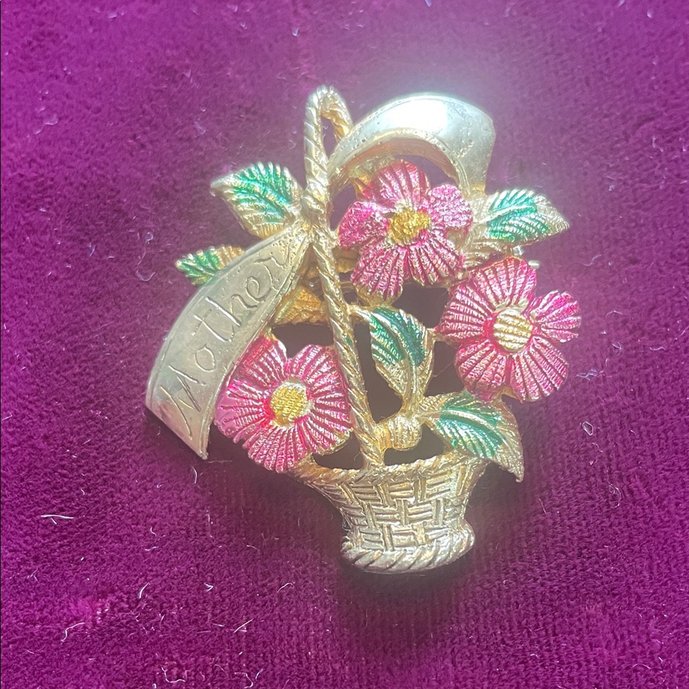 Vintage Mother Brooch‎ Pin Flower Basket Floral Gold Tone Pink Green